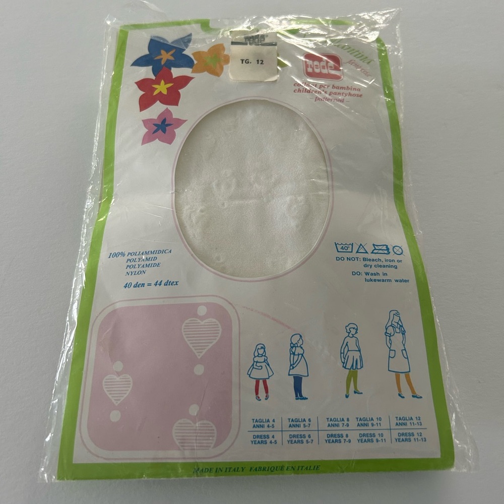 🦋 5/$25 - Vintage Rede Pantyhose - Pattern: Heart - Size 12 for 11-13 years